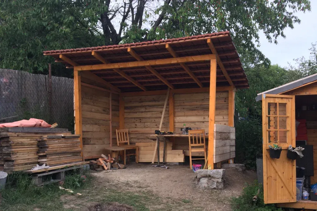 Hodinový manžel Praha a okolí - dobrejmanzel.cz - Stavba pergoly