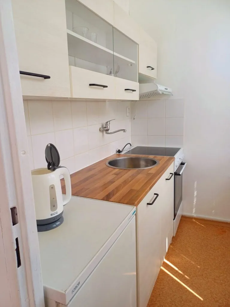 Úprava kuchyňské linky včetně obkladů