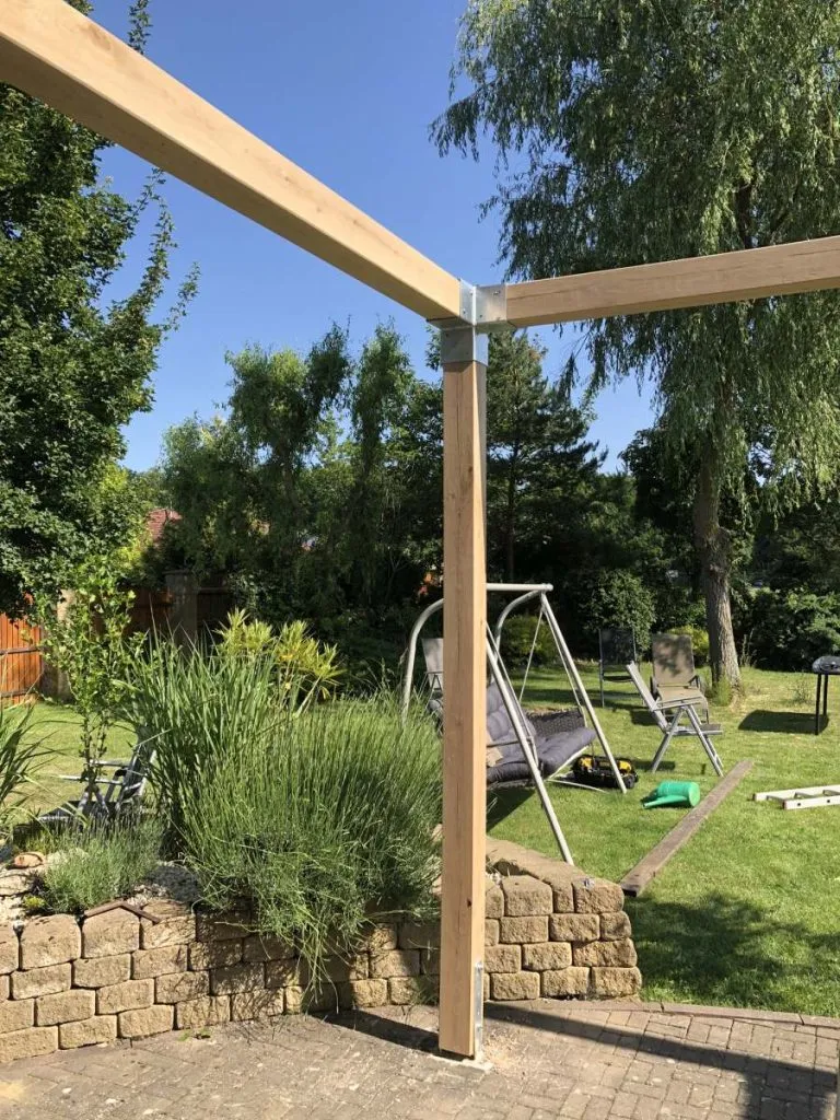 Stavba dubové pergoly - hodinový manžel