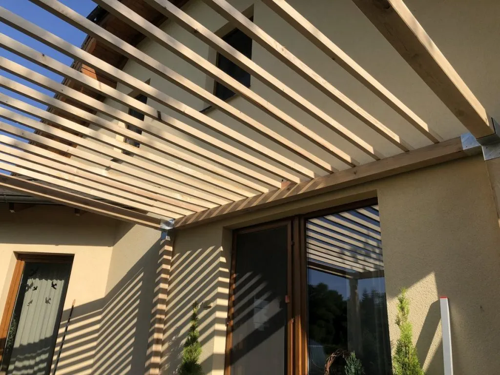 Stavba dubové pergoly - hodinový manžel