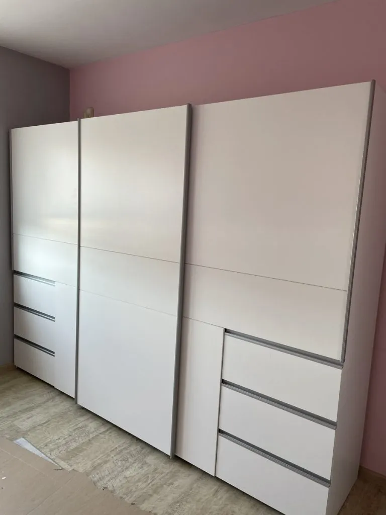 Montáž skříně XXXLutz