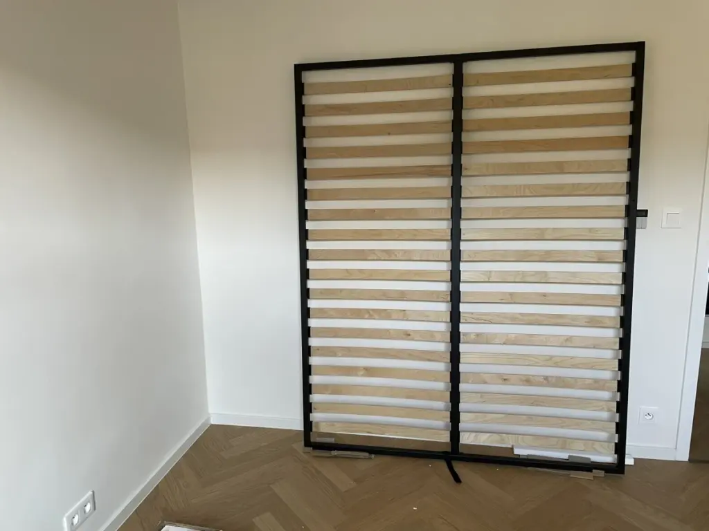 Montáž postele s roštem HAFIZA - SCONTO